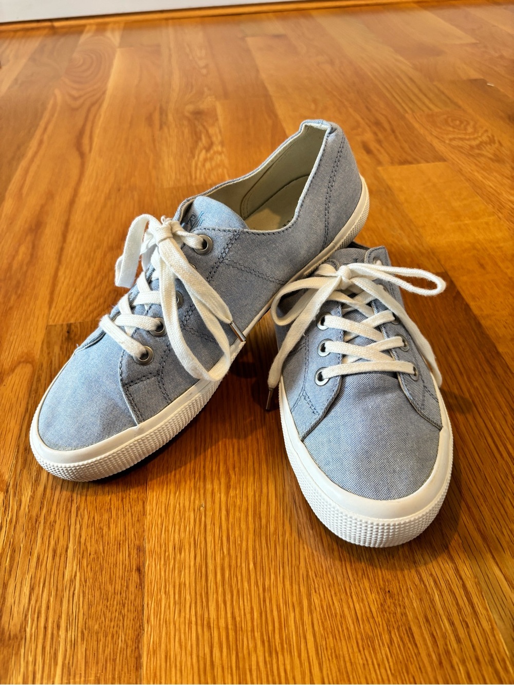 Brand New Ralph Lauren Light Blue Canvas Lace-Up Sneakers Size 10